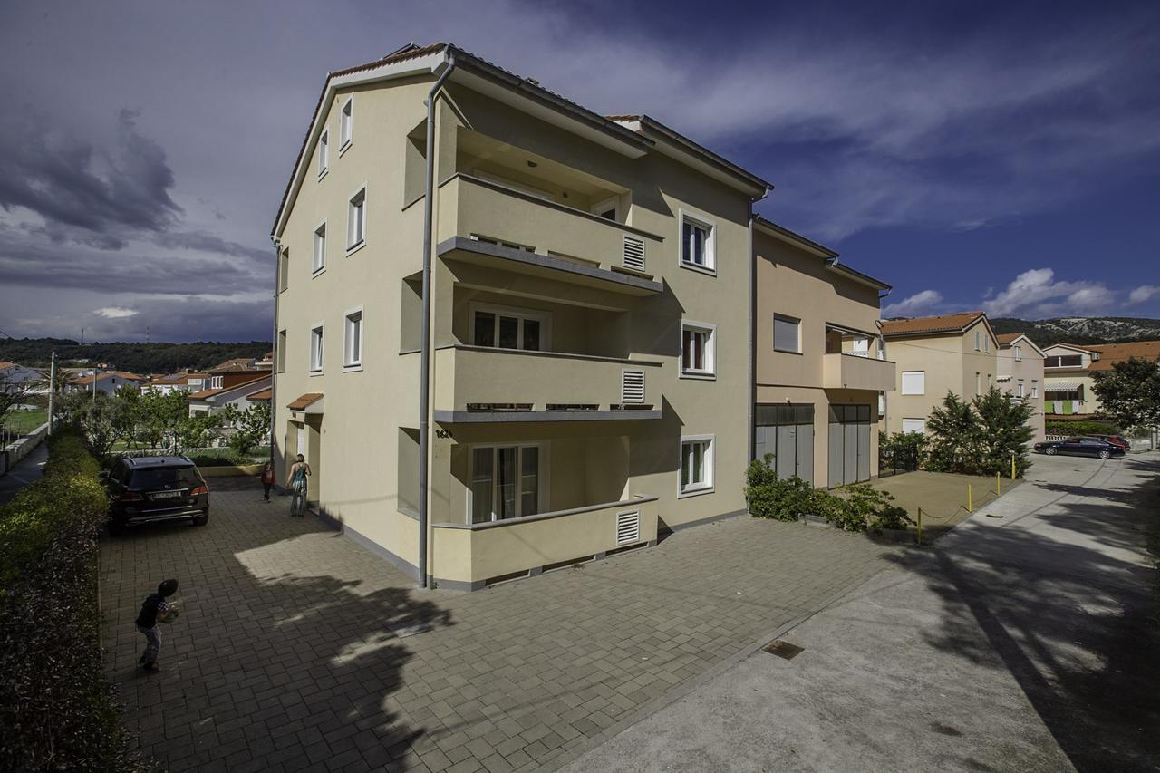 Apartment Sanja Rab Town Esterno foto